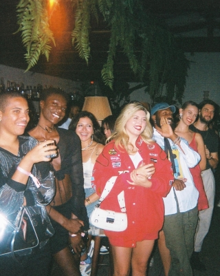 002.jpg