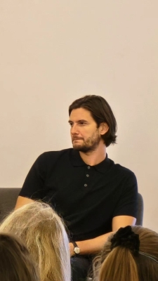 208.jpg